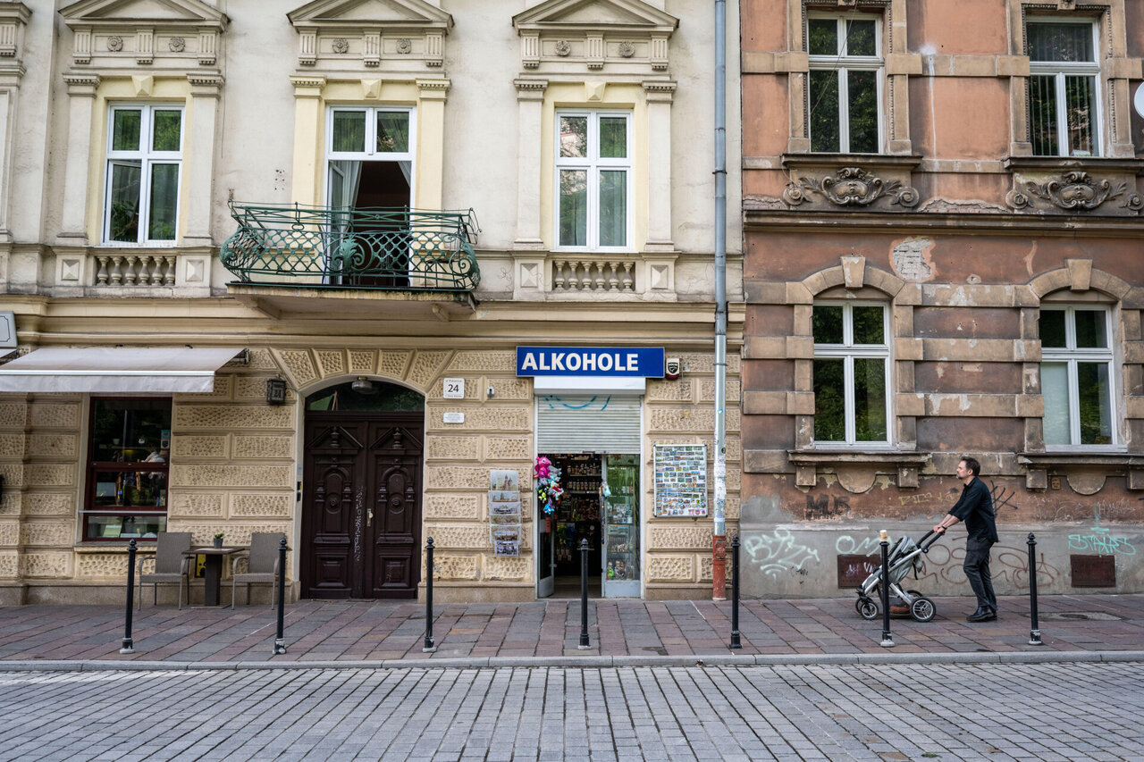 Lenkijos parlamentas pritarė naktiniam alkoholio prekybos draudimui