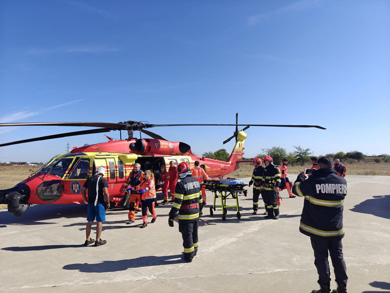 Po gaisro laive Juodojoje jūroje Rumunija praneša apie aštuonis dingusius žmones