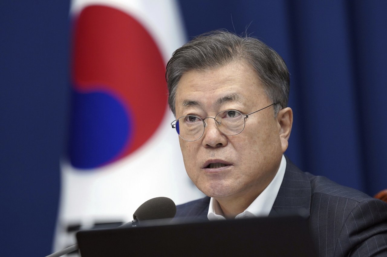 Prokuratūra buvusiam Korėjos prezidentui Moon Jae-inui pareiškė kaltinimus dėl korupcijos