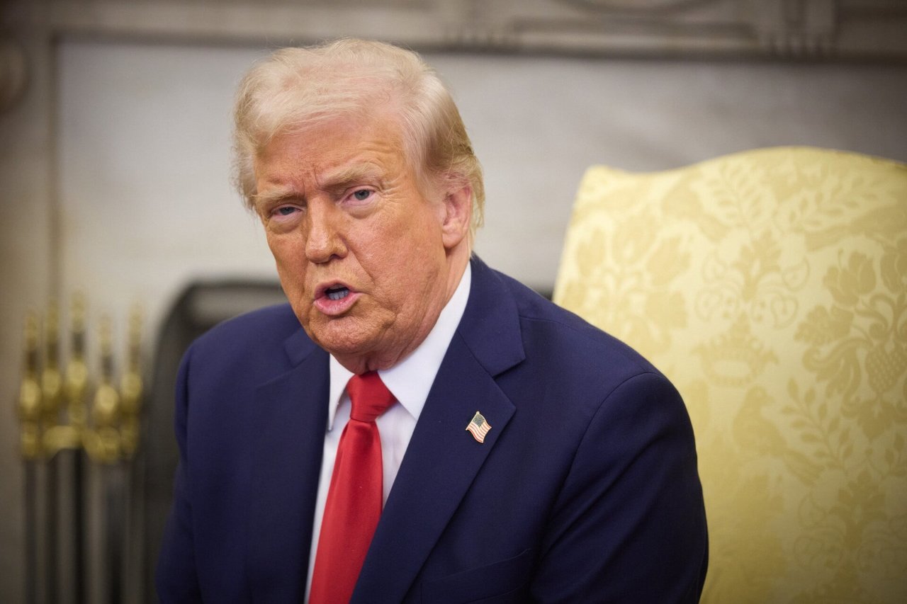Trumpas kritikuoja žemus jo reitingus rodančias viešosios nuomonės apklausas