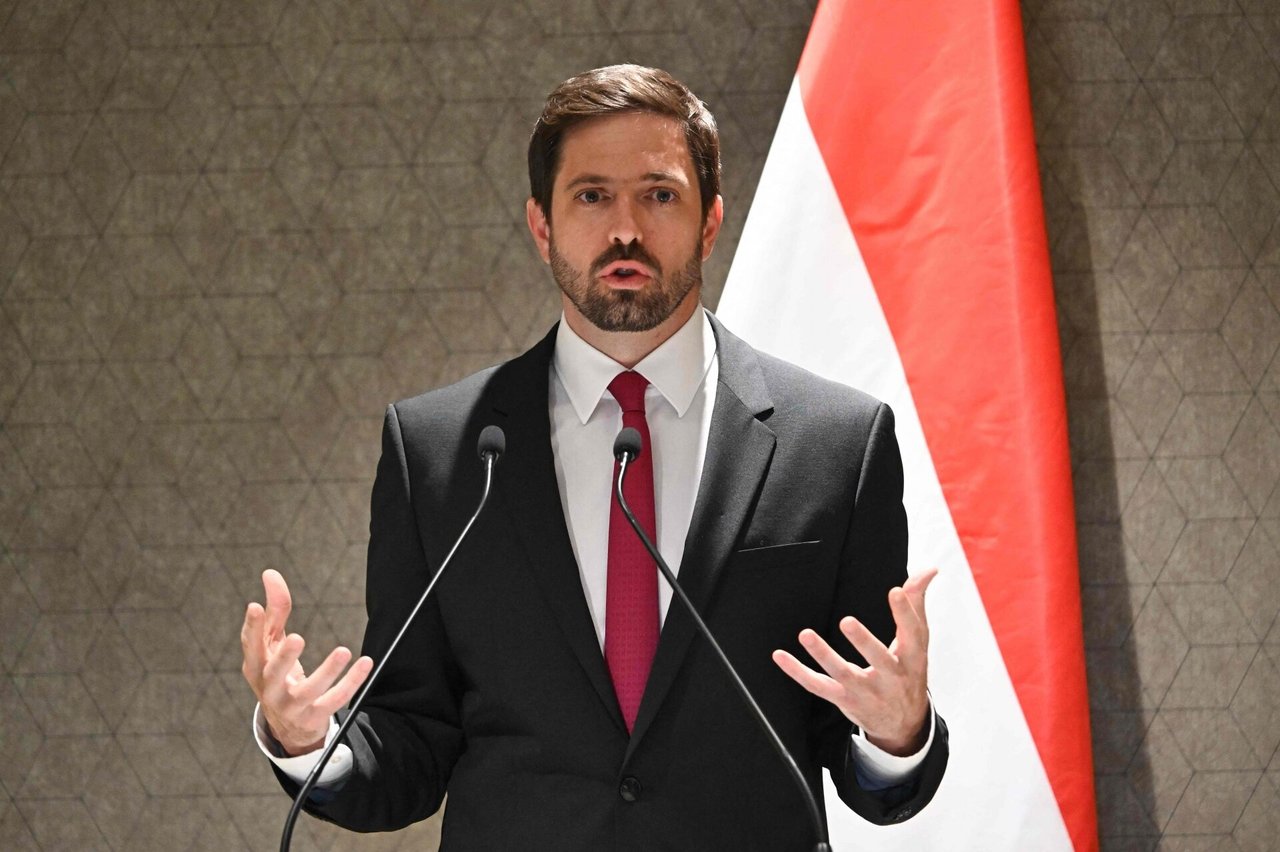 Vengrija kilus šnipinėjimo skandalui atšaukia susitikimą su Ukraina dėl tautinių mažumų