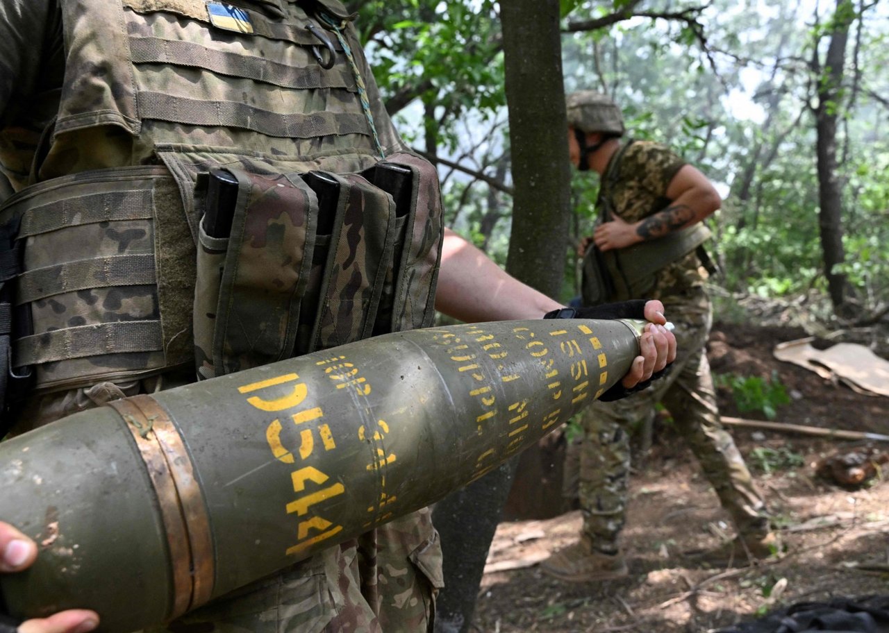 Ukraina: Rusijos kariuomenė vis dar bando apsupti Avdijivką