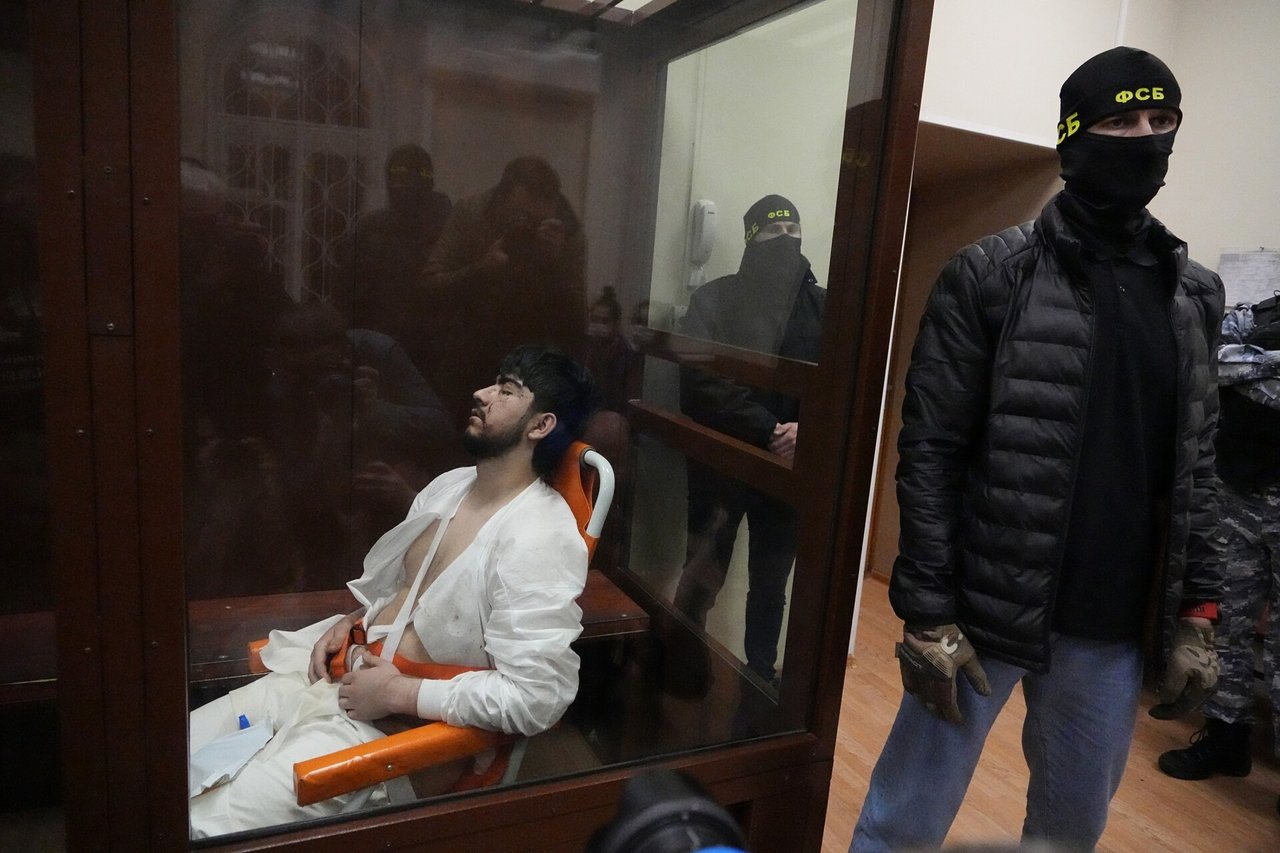 Dėl išpuolio Maskvos koncertų salėje sulaikyti keturi įtariamieji