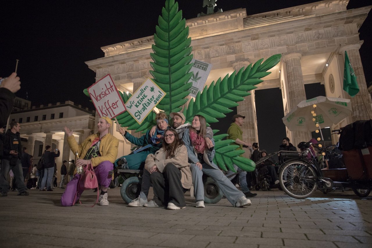 Vokietijoje įsigalioja įstatymas, dekriminalizuojantis nedidelio kiekio marihuanos laikymą