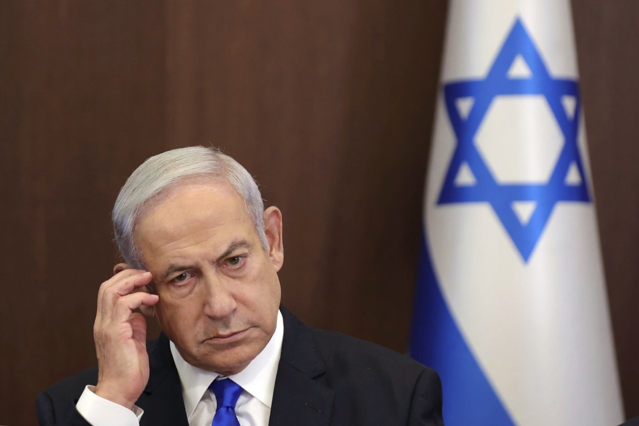Operaciją patyręs B. Netanyahu ligoninę paliks antradienį, sako jo biuras