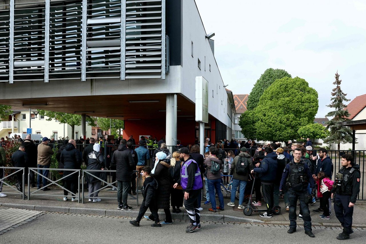 Pareigūnas: Prancūzijoje per išpuolį panaudojant peilį sužeistos dvi moksleivės