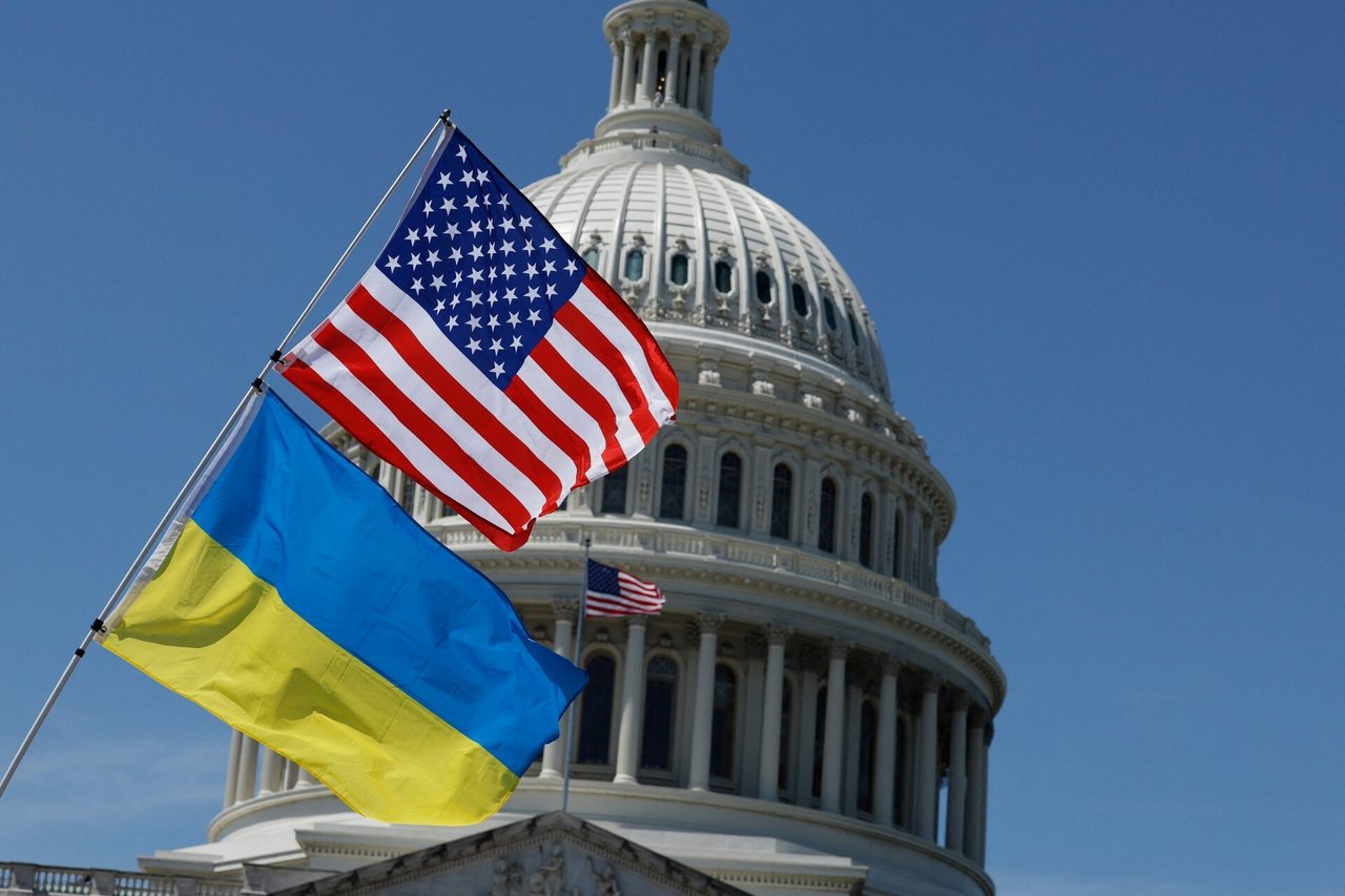 Karas Ukrainoje. JAV Senatas patvirtino beveik 61 mlrd. JAV dolerių pagalbos Ukrainai paketą