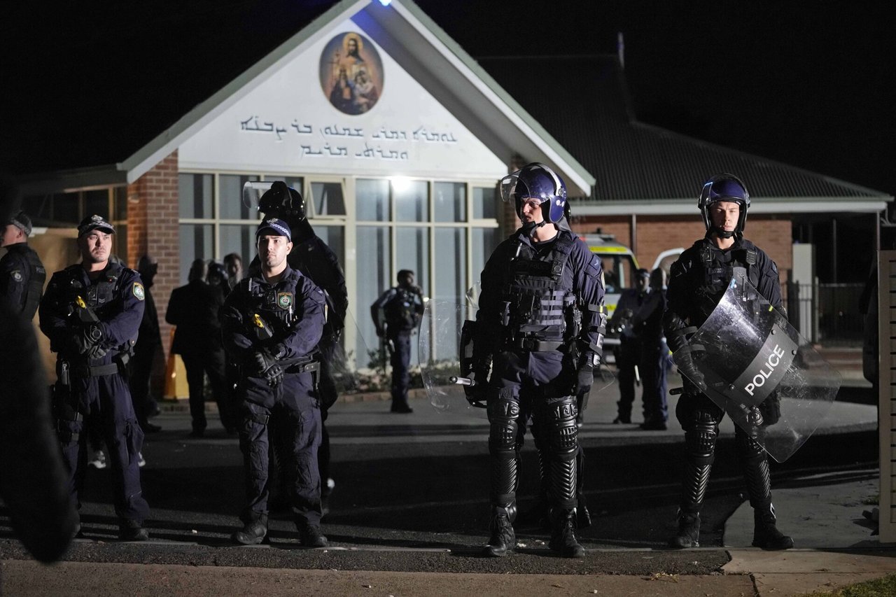 Australijoje antiteroristinės policijos pareigūnai sulaikė septynis asmenis