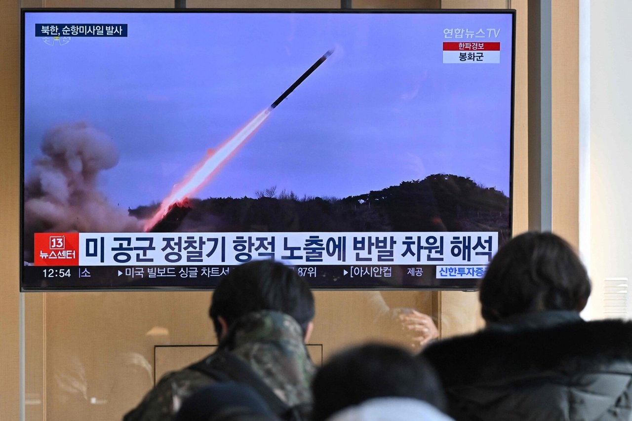 A.Blinkenui lankantis Seule Šiaurės Korėja paleido kelias balistines raketas