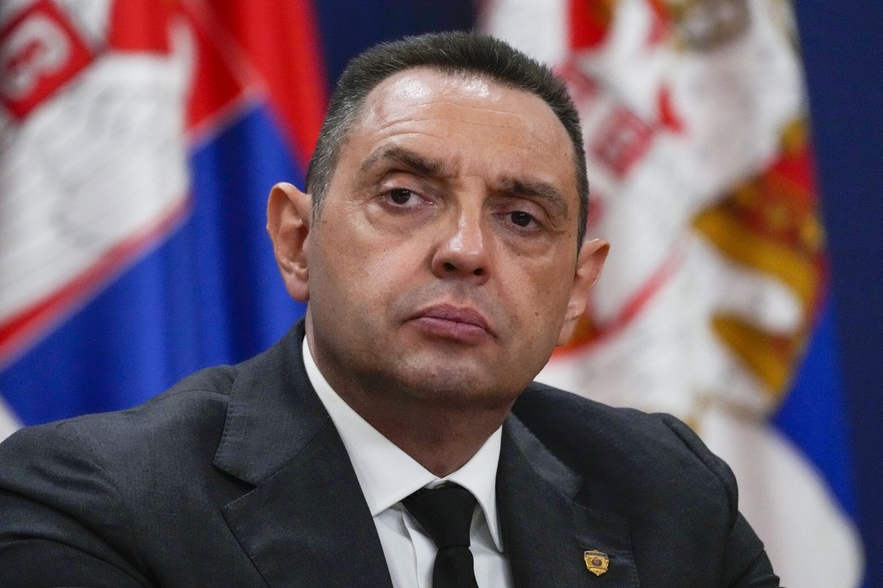 Serbijos vyriausybėje dirbs sankcionuotas buvęs žvalgybos vadovas, palankus Rusijai
