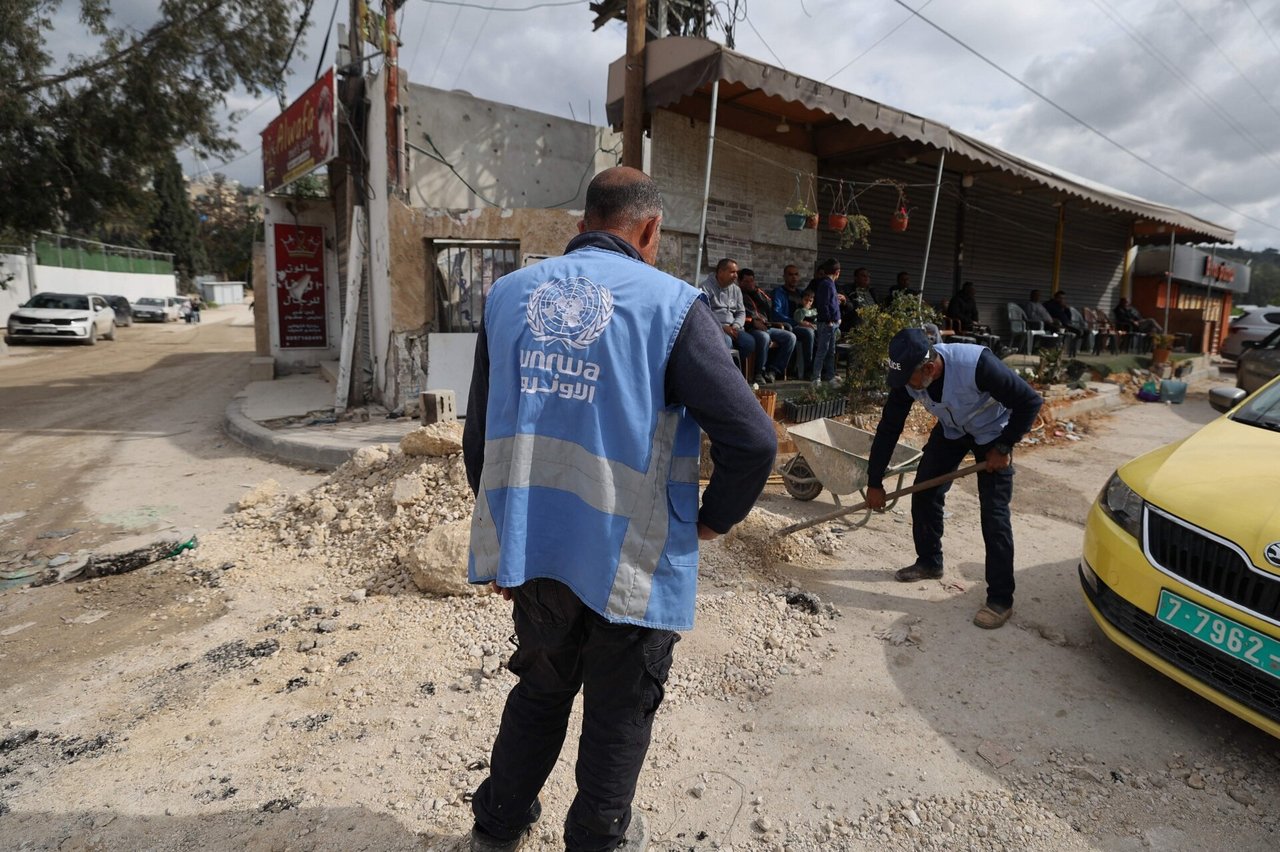 UNRWA paskelbė apie savo būstinės Rytų Jeruzalėje uždarymą po padegimo jos teritorijoje