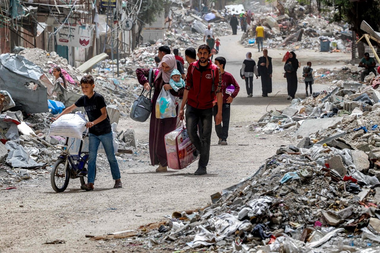 Po naujo nurodymo evakuotis iš Rafos Izraelis vėl smogė Gazos Ruožui