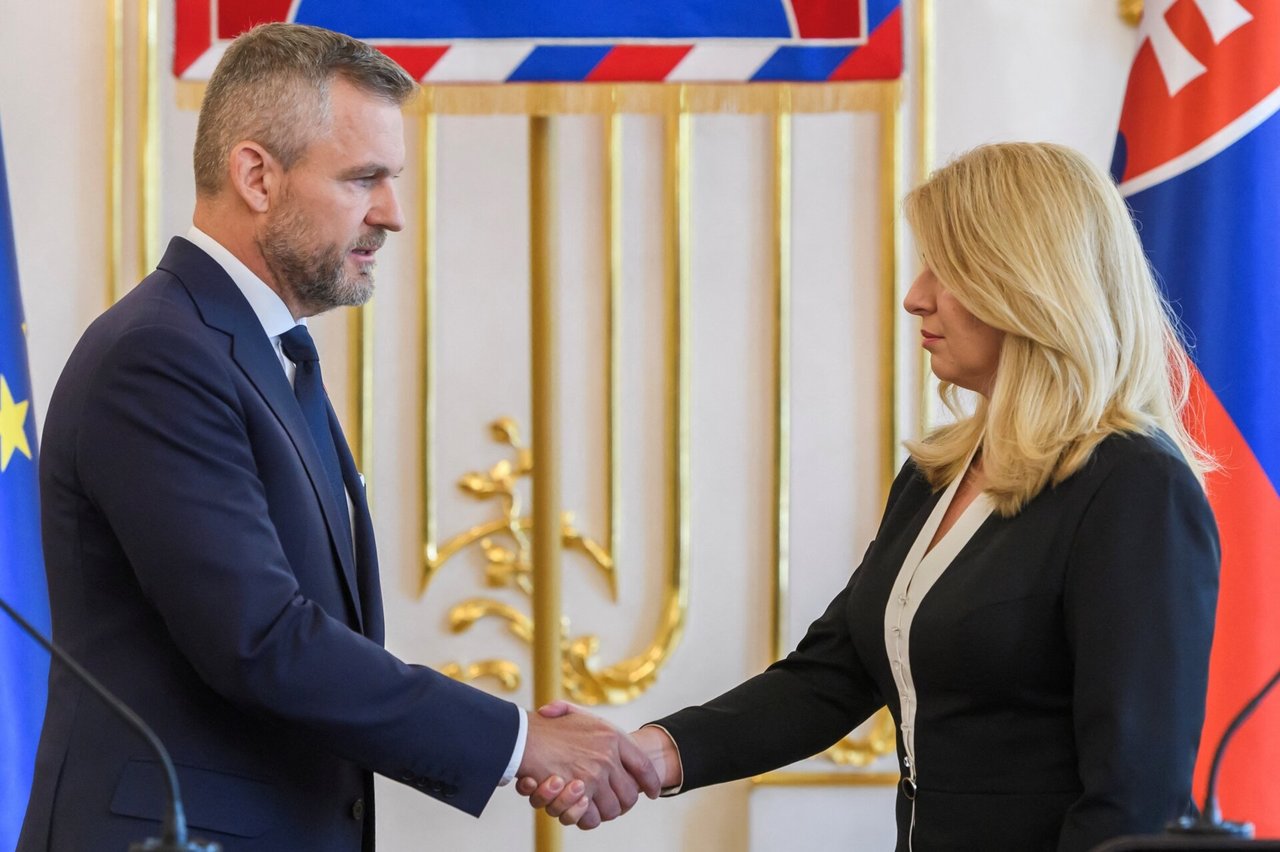 Po pasikėsinimo į premjerą Slovakijos politikai ragina mažinti politinę įtampą šalyje