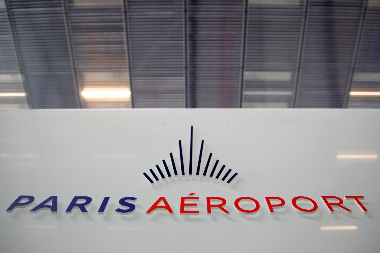 Paryžiaus oro uostų darbuotojai atšaukė streiką