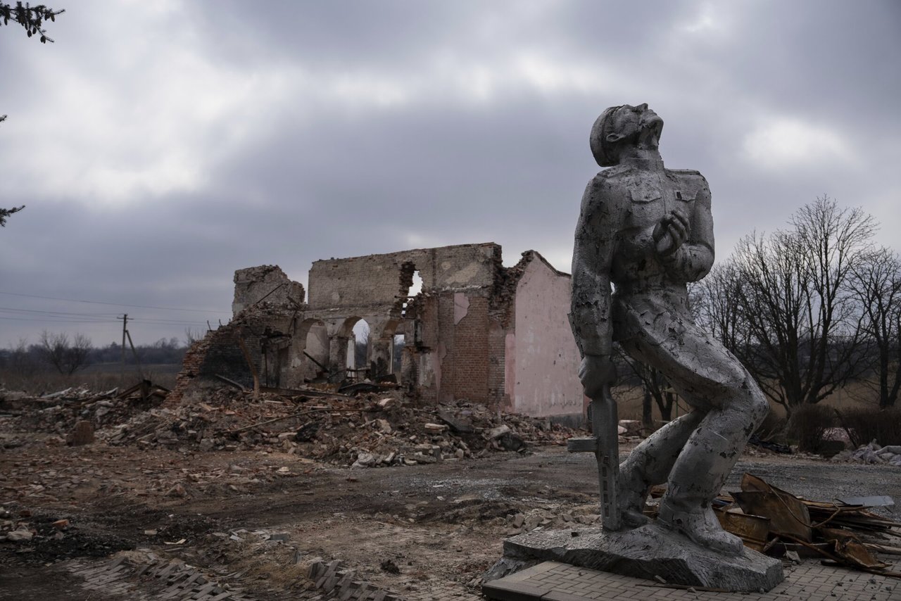 Rusija sako užėmusi dar vieną kaimą Rytų Ukrainoje