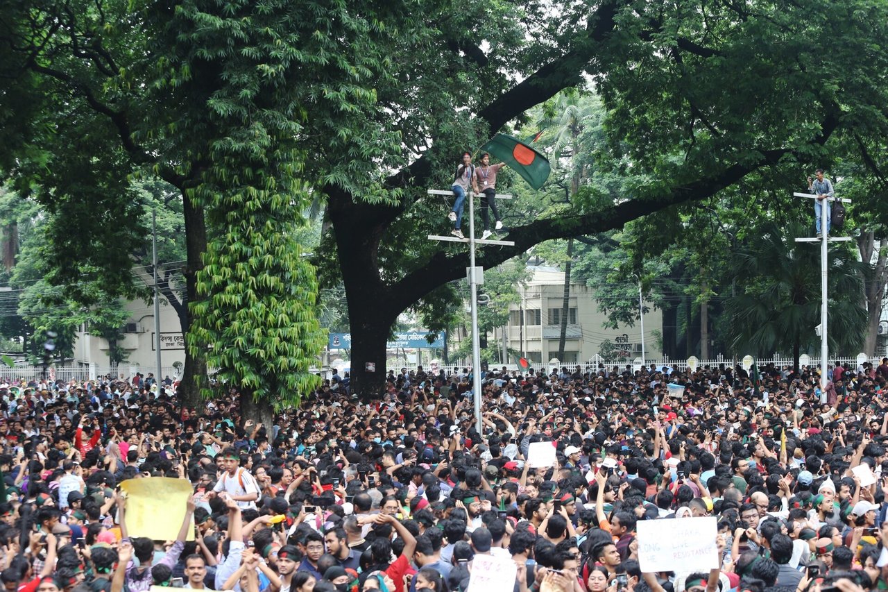 Per Bangladešo antivyriausybinius protestus žuvo mažiausiai 23 žmonės