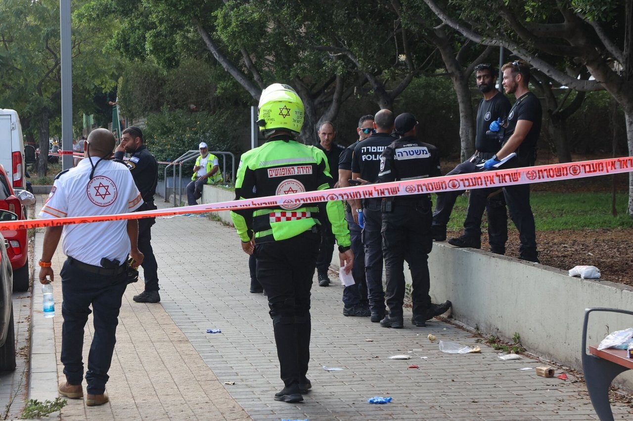 Netoli Tel Avivo per išpuolį peiliu žuvo du žmonės