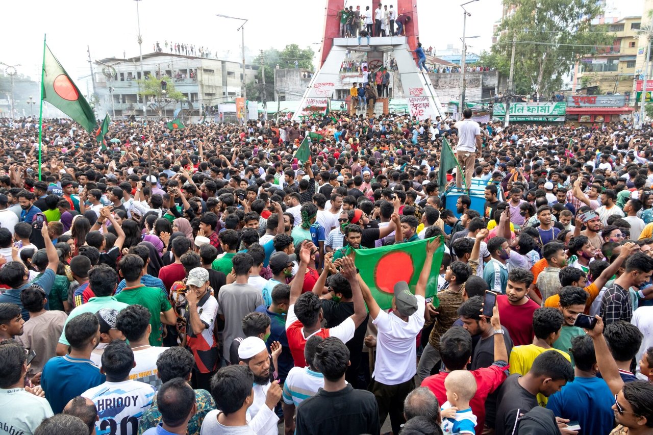 ES ragina tvarkingai ir taikiai pereiti prie demokratinio valdymo Bangladeše