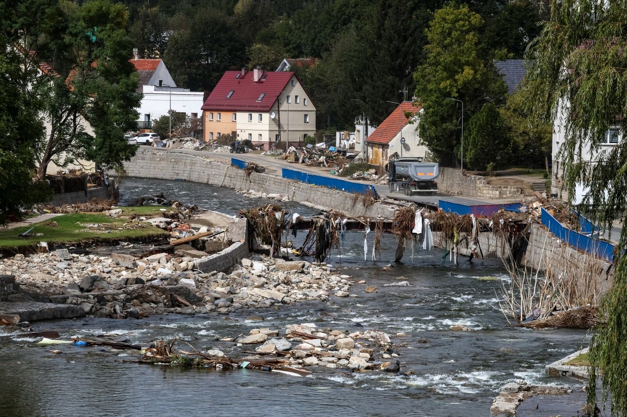 Potvynių aukų skaičius Lenkijoje išaugo iki devynių