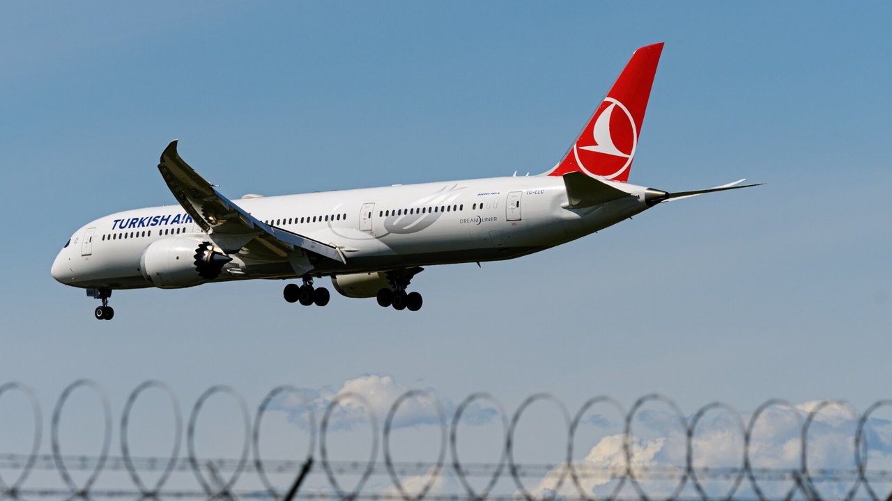 Skrydžio metu mirė „Turkish Airlines“ pilotas