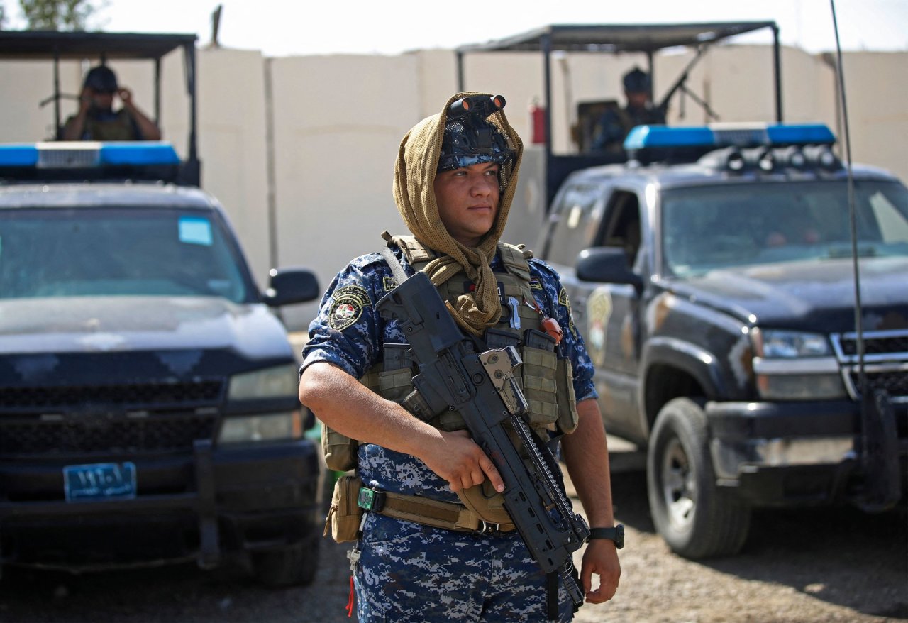 Irake per įtariamą IS ataką žuvo 7 policininkai