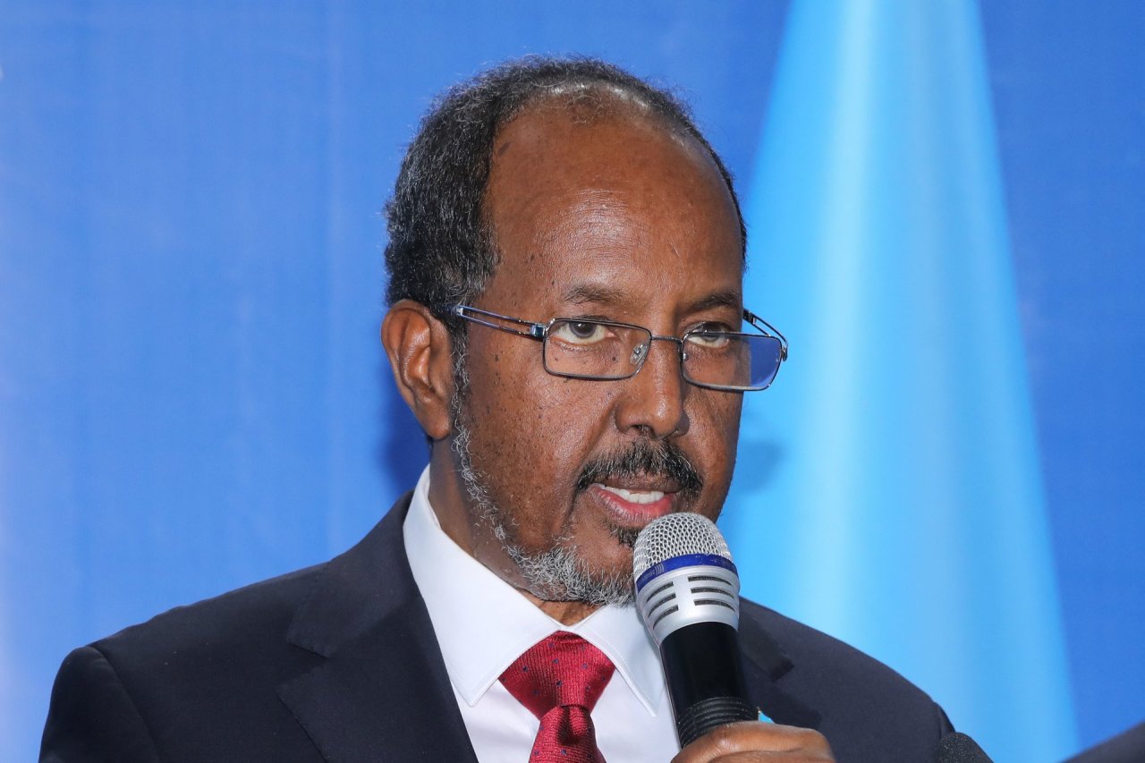 Somalio prezidentas premjeru paskyrė įstatymų leidėją Hamzą Abdi Barre