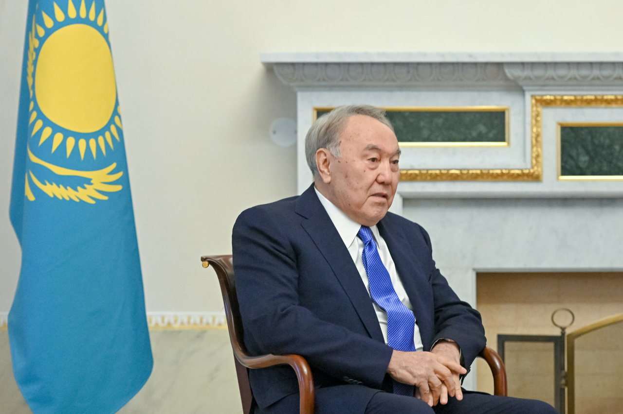 Du N.Nazarbayevo žentai neteko vadovaujamųjų postų energetikos bendrovėse