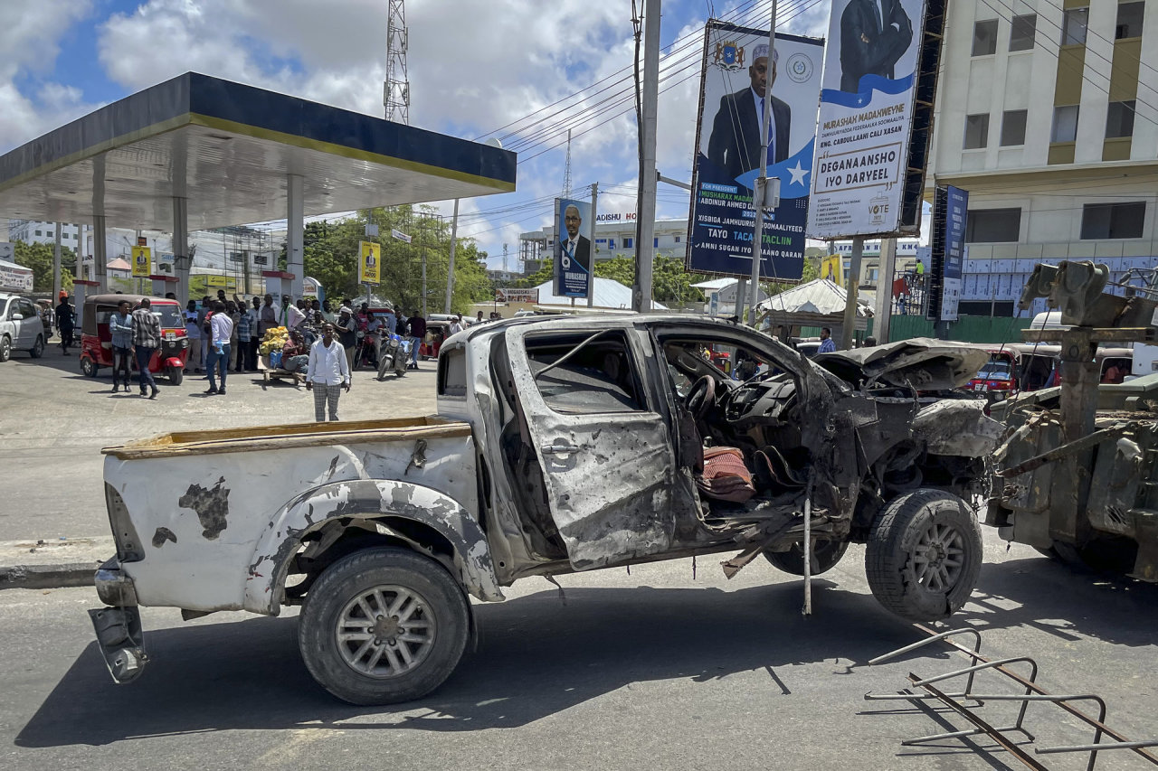 Prezidento rinkimams besiruošiančiame Somalyje per sprogdinimą žuvo keturi žmonės