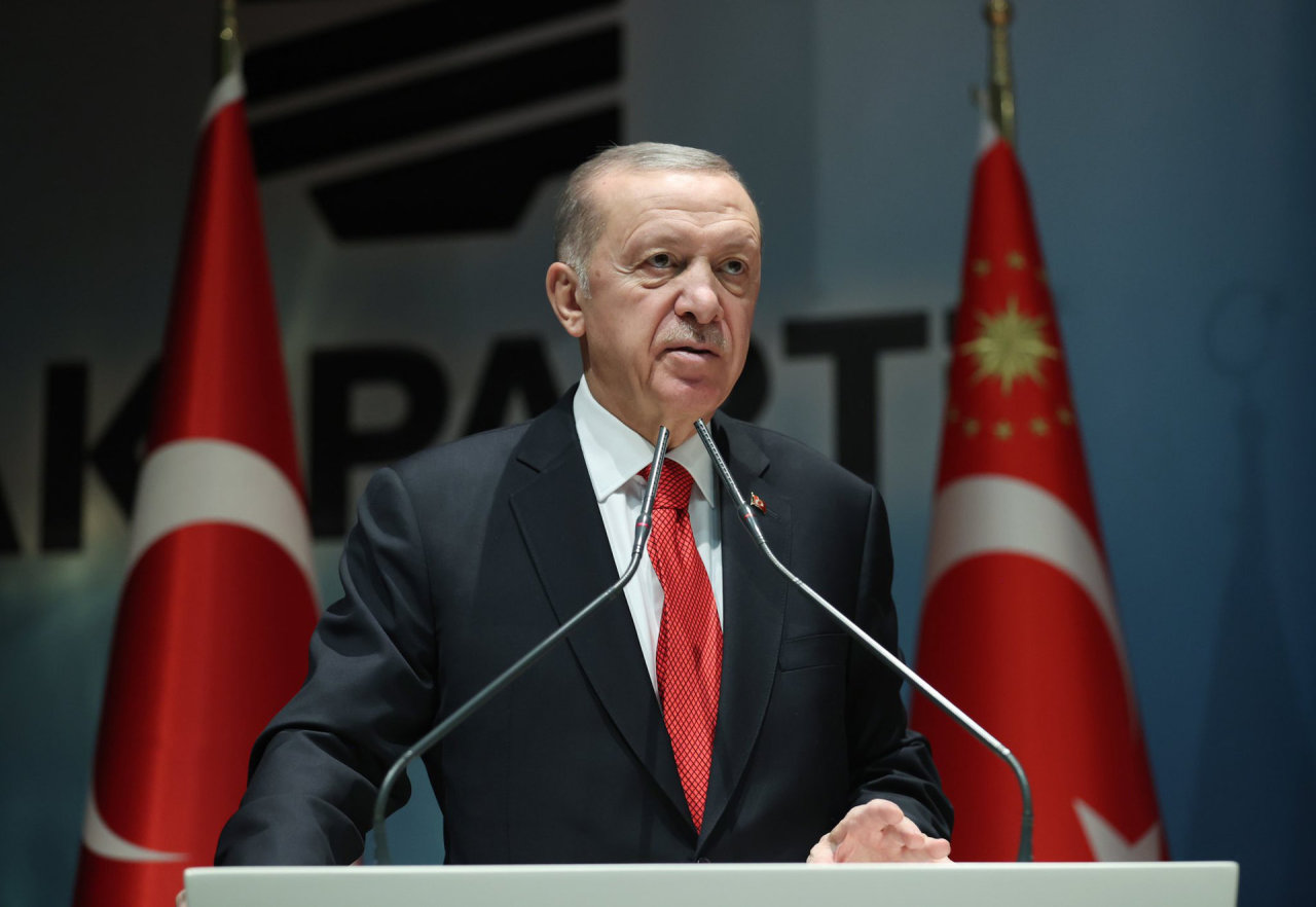 R.T.Erdogano patarėjas kaltina PKK dėl Paryžių po šaudynių apėmusių neramumų