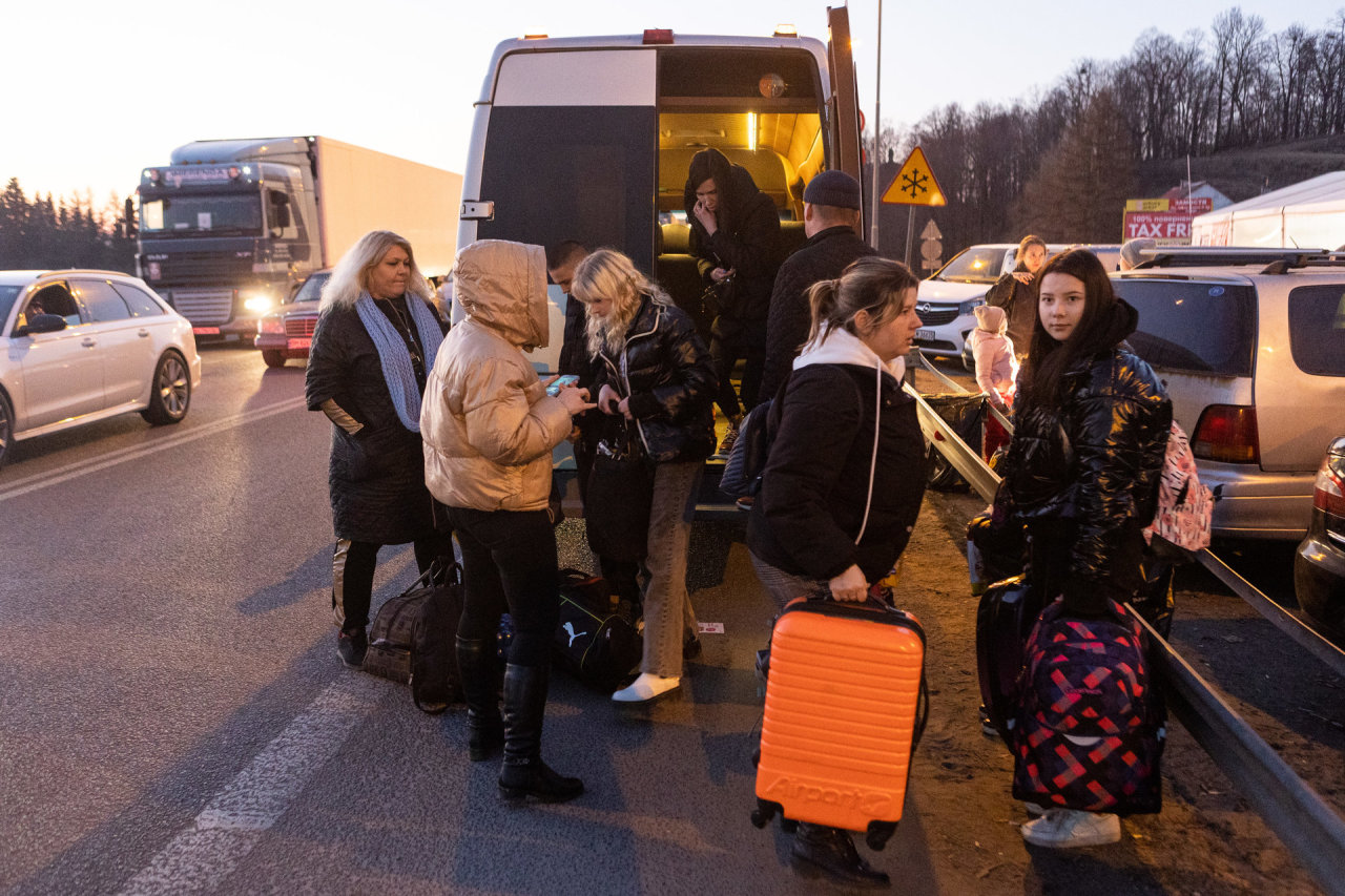 Vokiečių analitikas: Lenkijoje jaunos moterys jaučia ukrainiečių pabėgėlių konkurenciją
