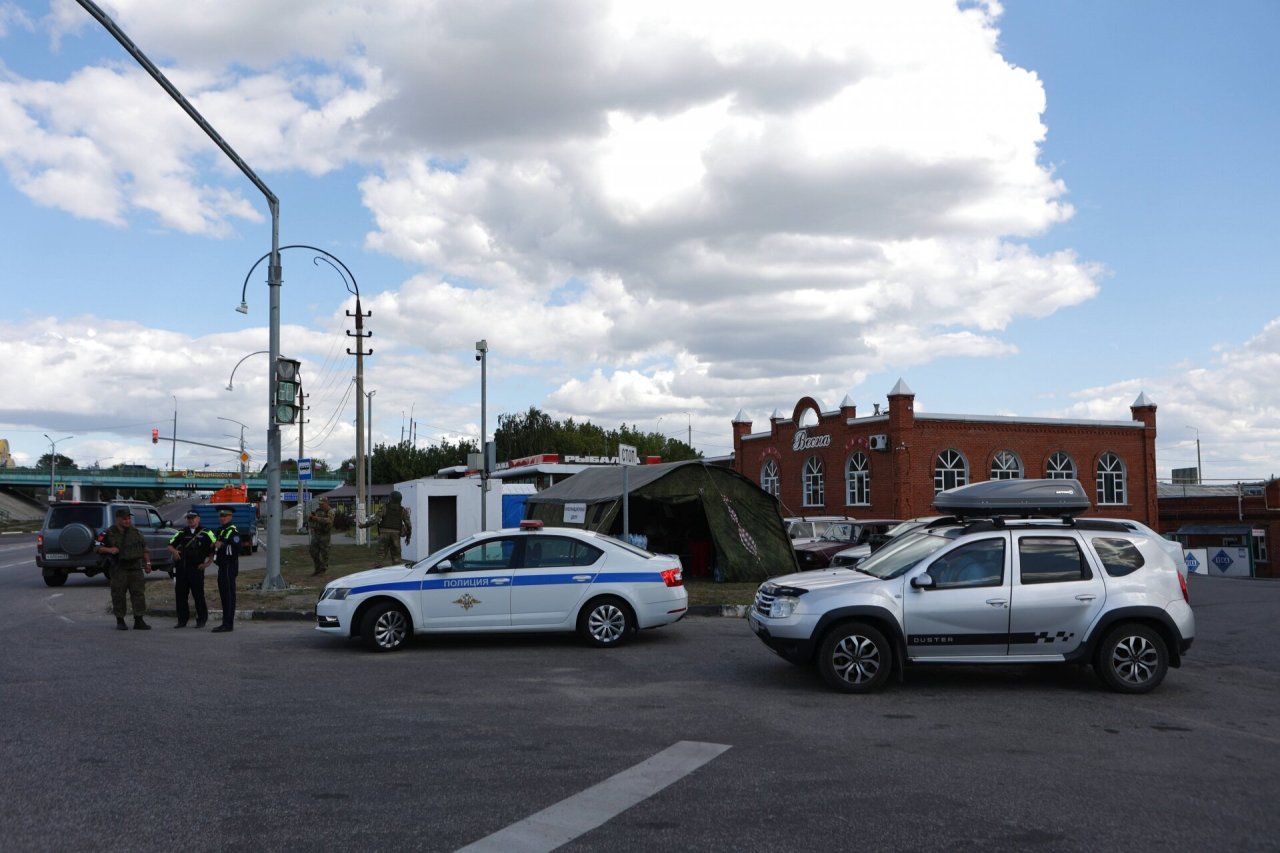 Belgorodo srities gubernatorius tvirtina, kad Ukrainos kariai bando prasiveržti per sieną