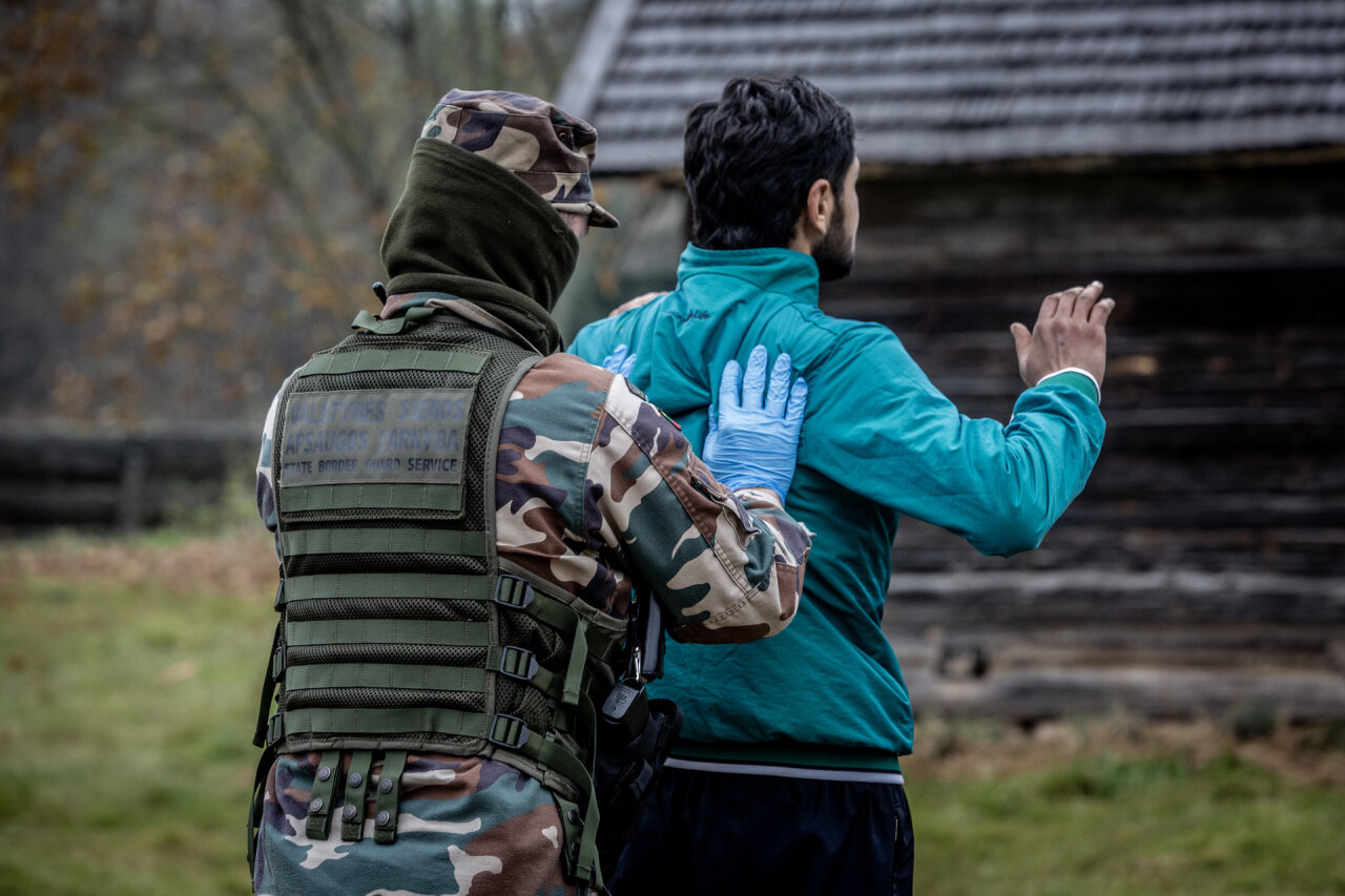 Pokyčiai dėl migrantų apgręžimo sukėlė pyktį: kodėl jiems turime atiduoti savo duomenis?