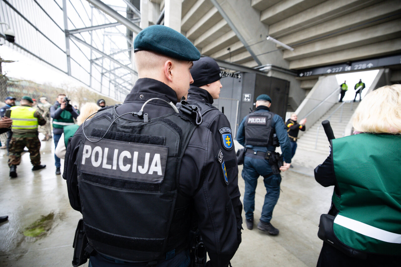 Kas vyksta Vilniuje: galimi ry&scaron;io sutrikimai, pra&scaron;oma neskraidinti dronų, bet pavojaus nėra