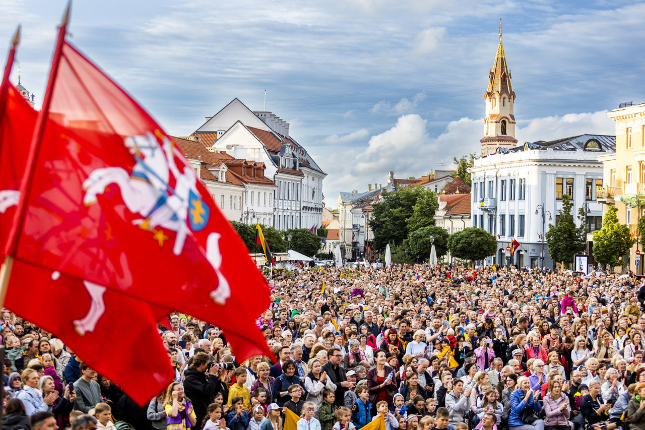 Jubiliejinė „Tautiška giesmė aplink pasaulį“ Lietuvoje taps Dainų dienos akcentu