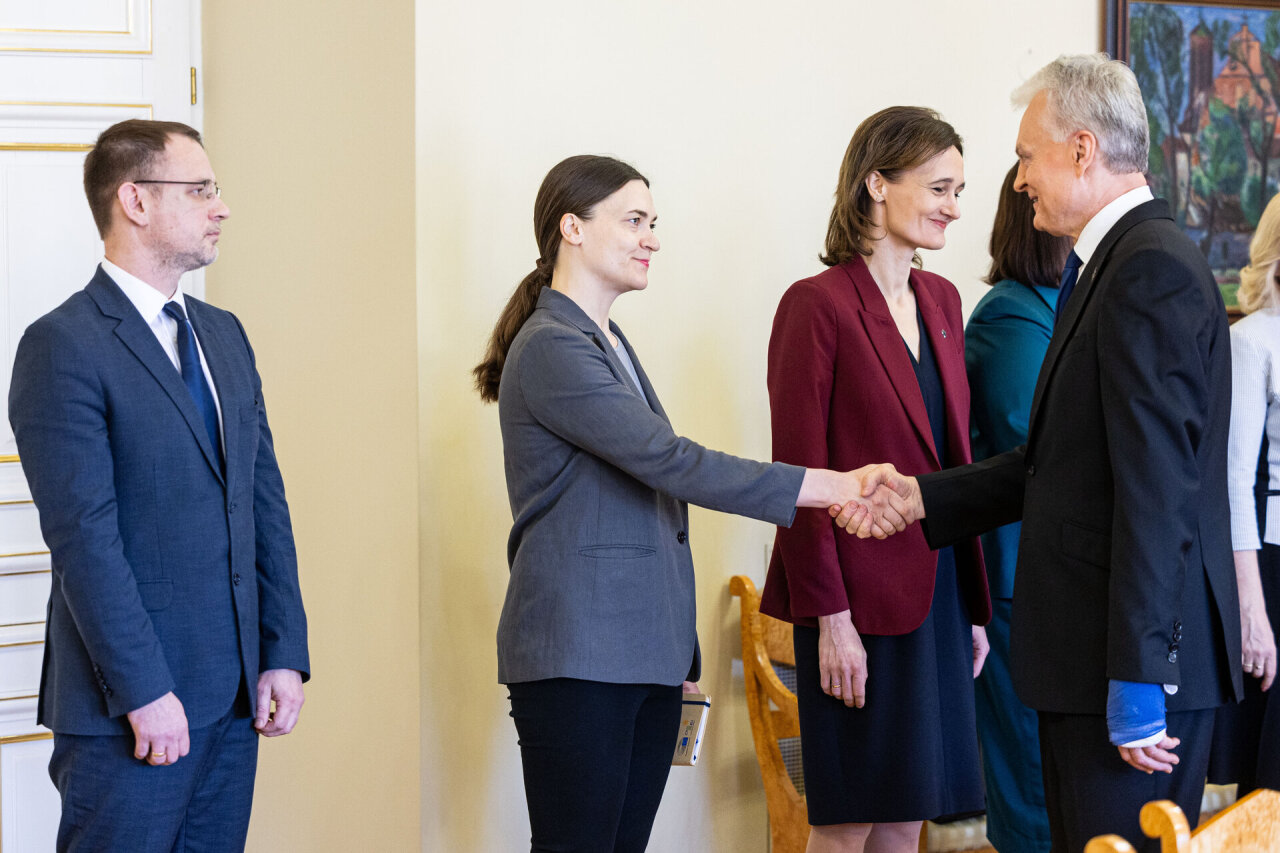 Opozicija sveikina prezidento veto dėl kartelės dešimtokams panaikinimo, tikisi Seimo pritarimo