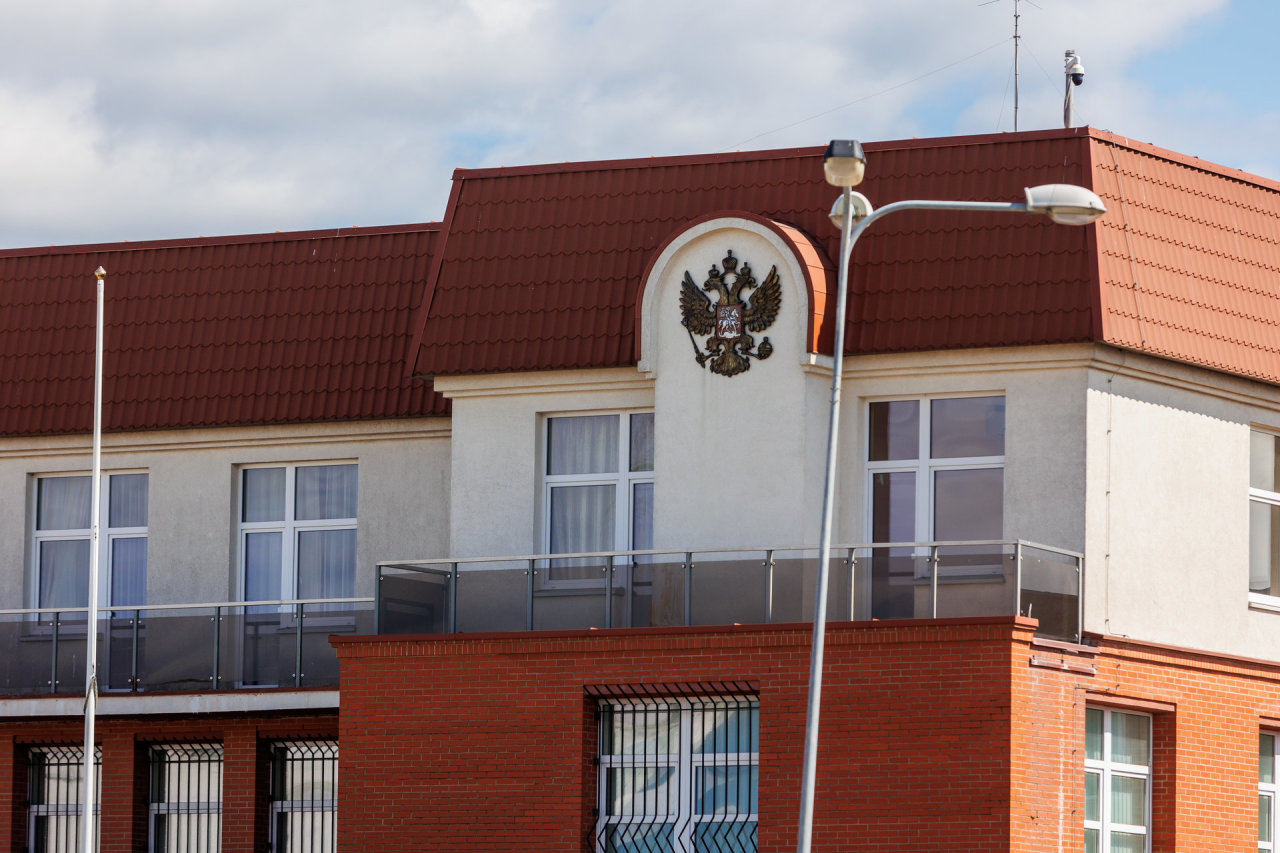 Pikete prie Rusijos konsulato su svetimu plakatu stovėjusi klaipėdietė pasiskundė teismui