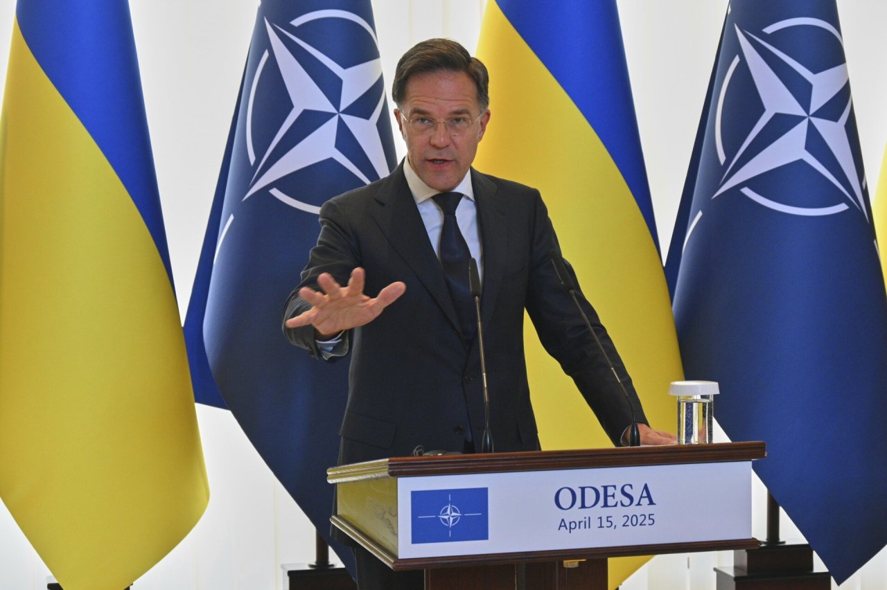 NATO vadovui teko pripažinti skaudžią tiesą: JAV pastangos dėl taikos nesiklosto lengvai