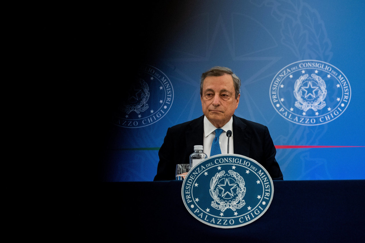 Italijos prezidentas atsisakė priimti premjero Mario Draghi atsistatydinimą