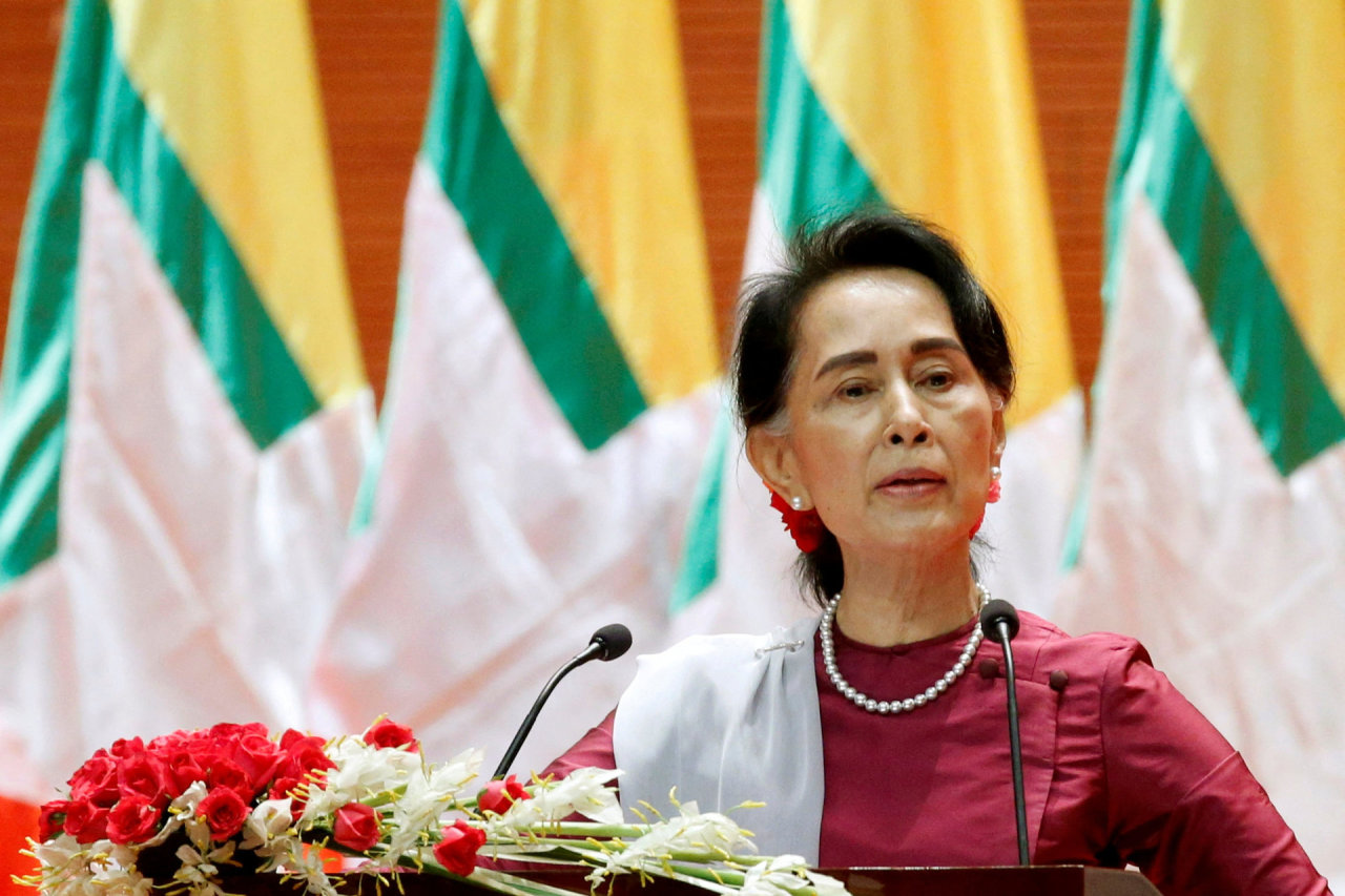 ES, JAV smerkia naują nuosprendį Aung San Suu Kyi