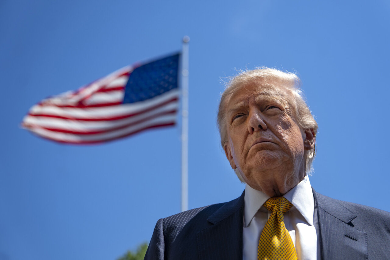 Trumpas teigia at&scaron;aukiantis naują ataką prie&scaron; Iraną: sulaukė pra&scaron;ymo