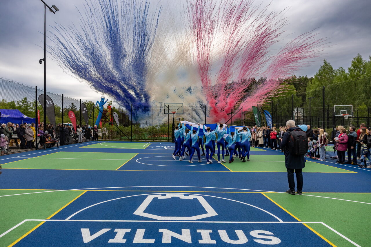 Vilniuje duris atvėrė Fabijoniškių sporto aikštynas – vienoje vietoje net 7 sporto ir aktyvaus laisvalaikio erdvės