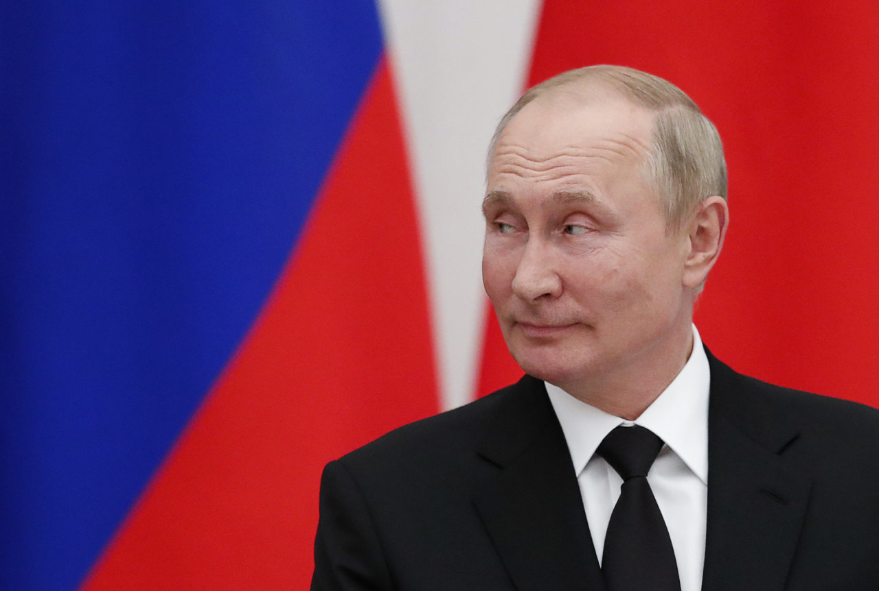 V.Putinas: Vakarai „eskaluoja“ konfliktą Ukrainoje savo pratybomis Juodojoje jūroje