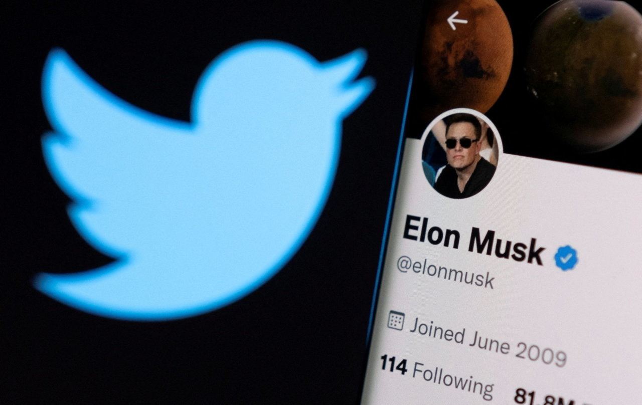 E.Muskas traukiasi iš „Twitter“ įsigijimo sandorio, šie teigia duosiantys jį į teismą