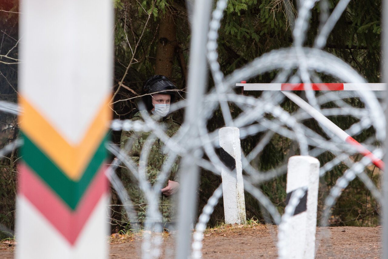 Pasienyje su Baltarusija nefiksuota neteisėtų migrantų, Latvijoje apgręžti 62 užsieniečiai