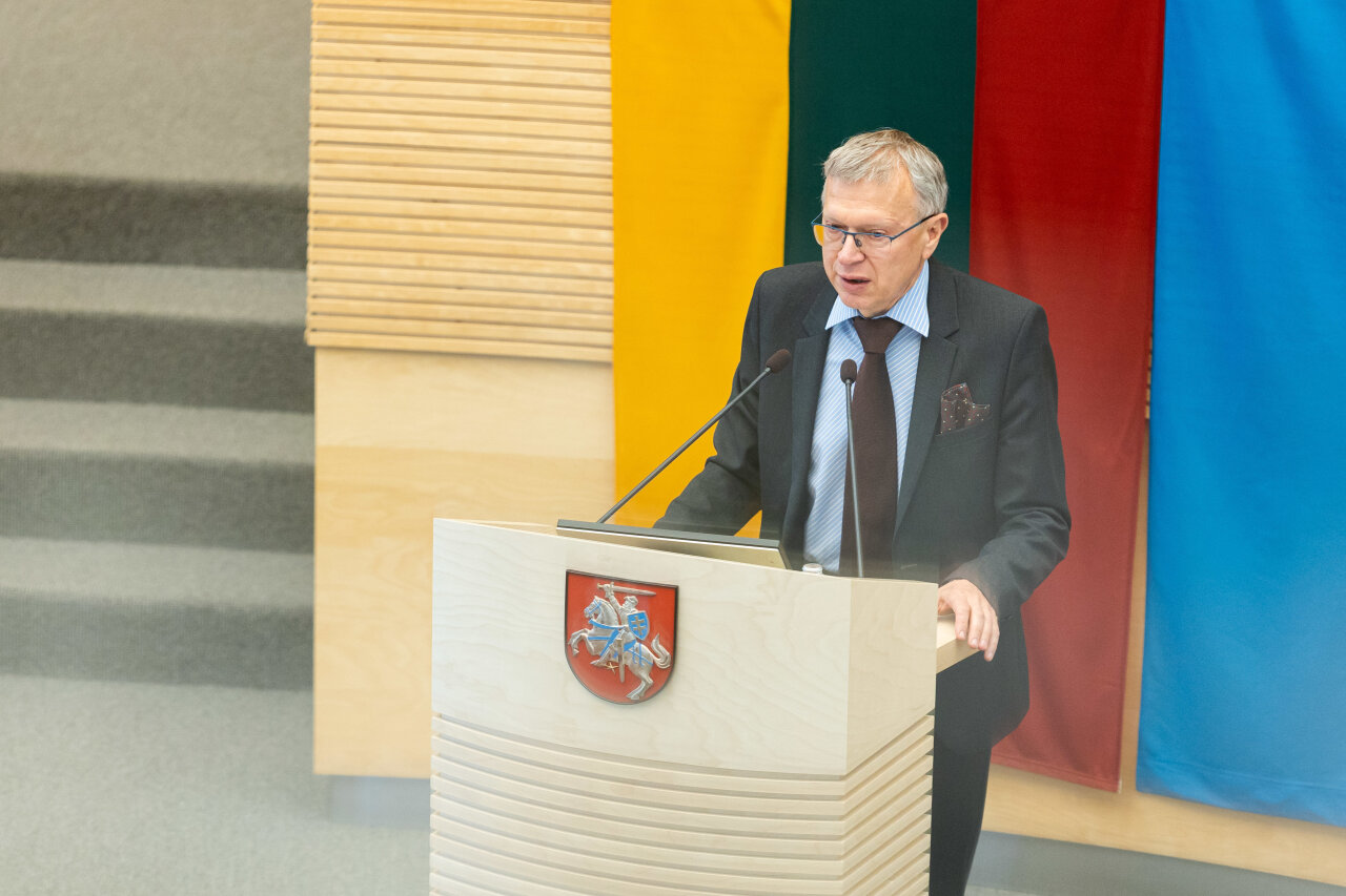 Seime prisiekė Agnę Bilotaitę pakeitęs Kęstutis Masiulis