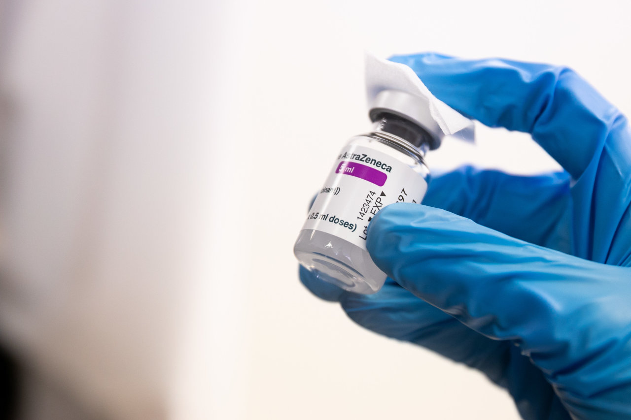 Į Lietuvą atgabenta devintoji „Vaxzevria“ vakcinų siunta – 64 800 dozių