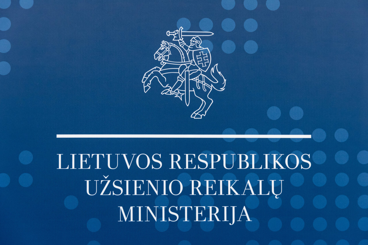 URM Artimuosiuose Rytuose esančius lietuvius ragina sekti žinias ir rekomendacijas