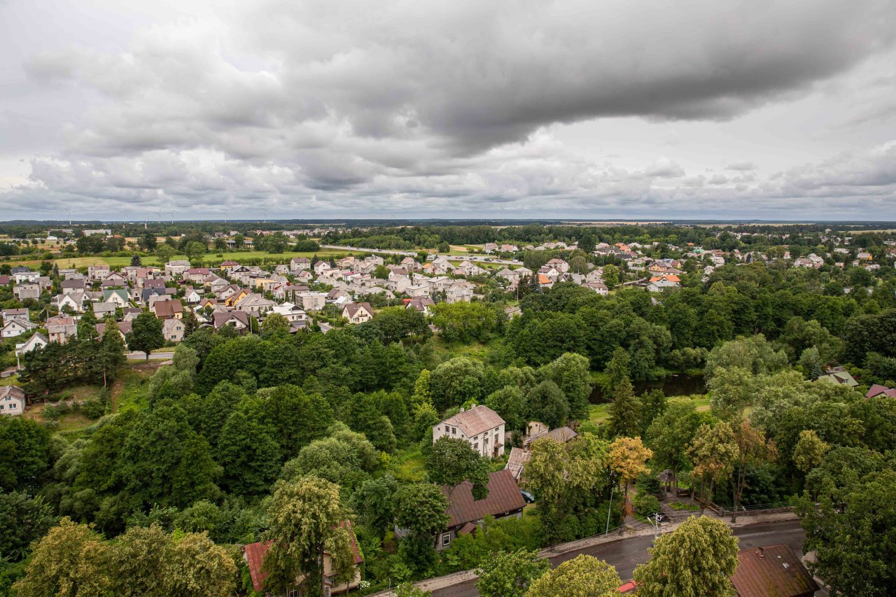 Kretingos centre esančiam parkui suteiktas monsinjoro B. Burneikio vardas