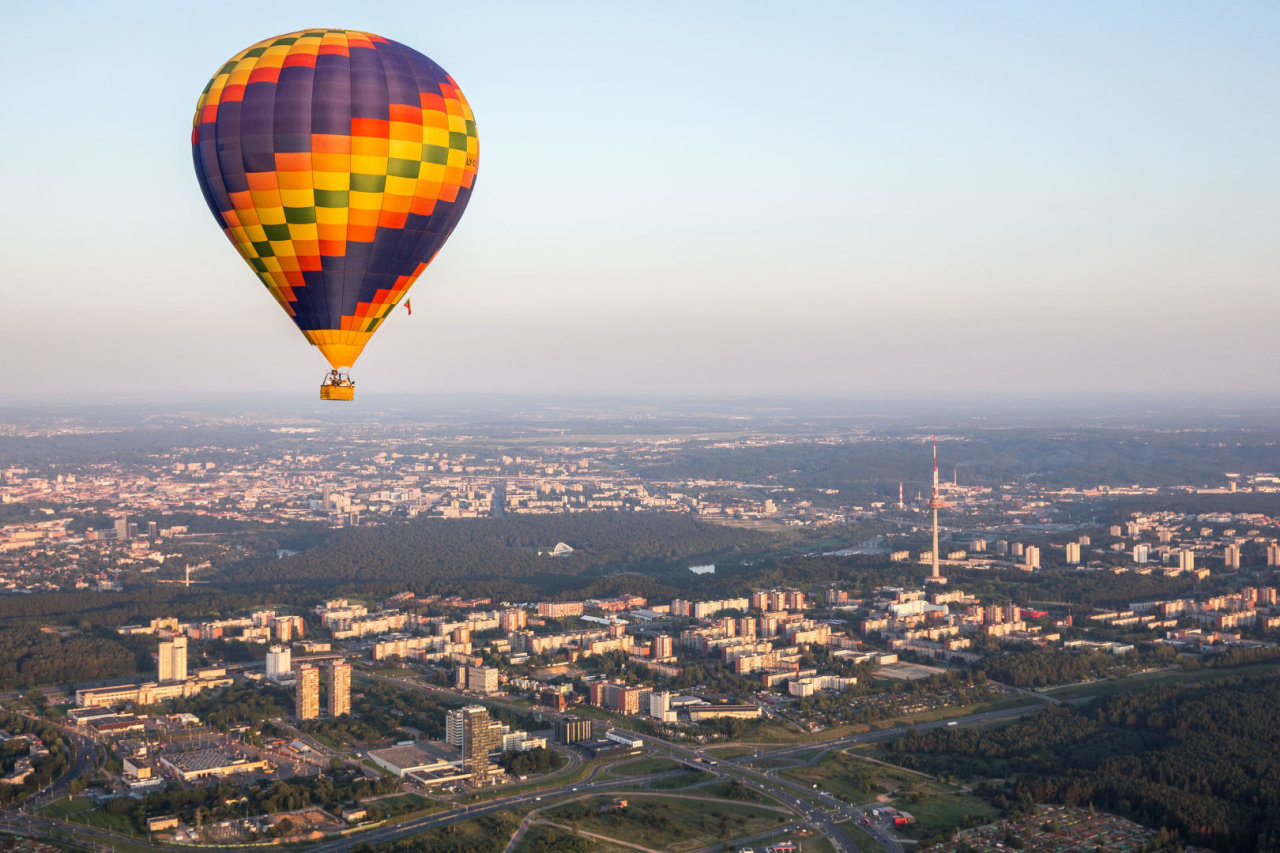 Atnaujinant skrydžių oro balionais tvarką, baiminamasi oreivystės žlugimo Vilniuje