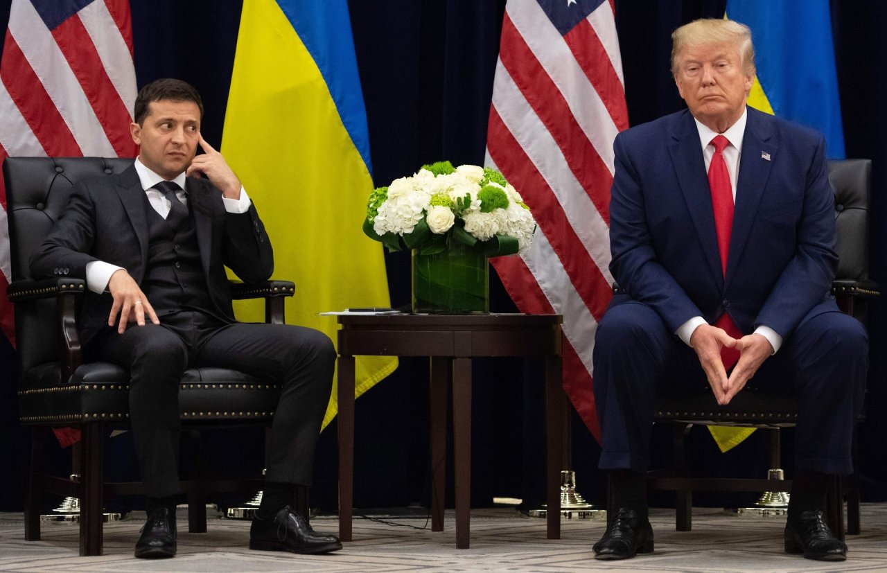 Karas Ukrainoje. D.Trumpas paskelbė, kad susitiks su V.Zelenskiu